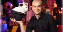 Zauberer mit Kaninchen